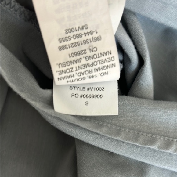 Vuori Gray Long Sleeve Bridge Button Down Shirt | Small - Picture 7 of 7